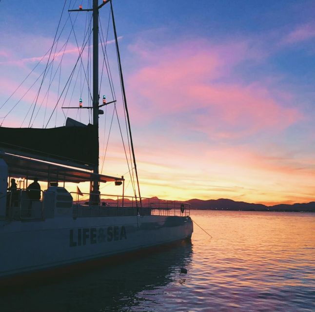 sarenal-sunset-catamaran-cruise-with-bbq