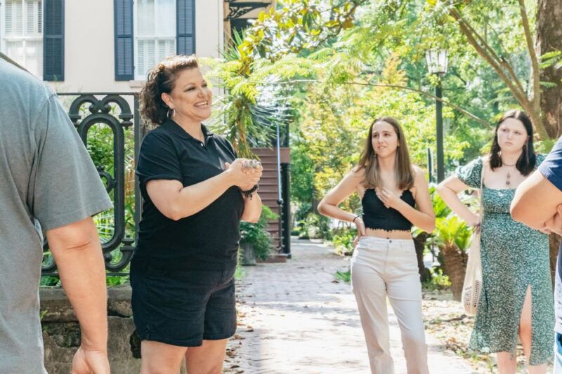 savannah-ghosts-asylums-voodoo-and-horror-walking-tour