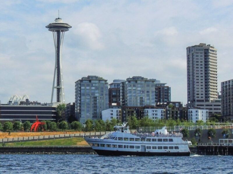 seattle-small-group-tour-w-space-needle-boat-underground