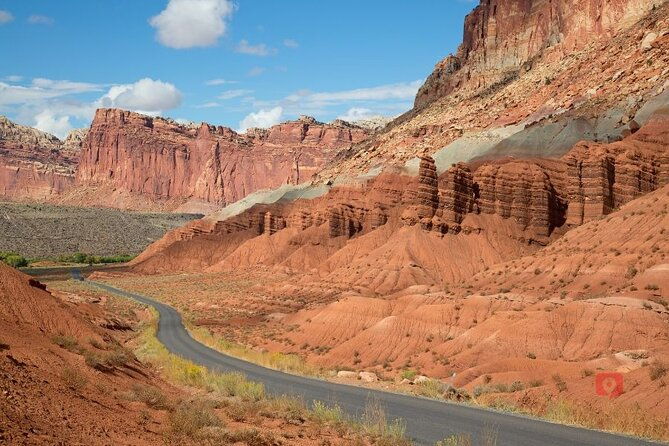 self-guided-audio-driving-tour-in-capitol-reef