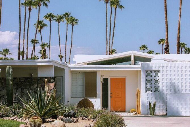 self-guided-driving-audio-tour-of-palm-springs