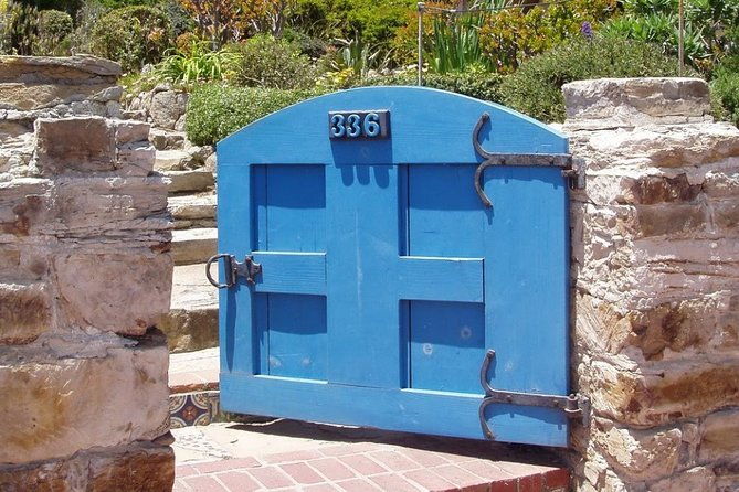 self-guided-scavenger-hunt-jewels-of-monterey