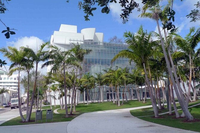 self-guided-scavenger-hunt-miami-beach-colors-culture