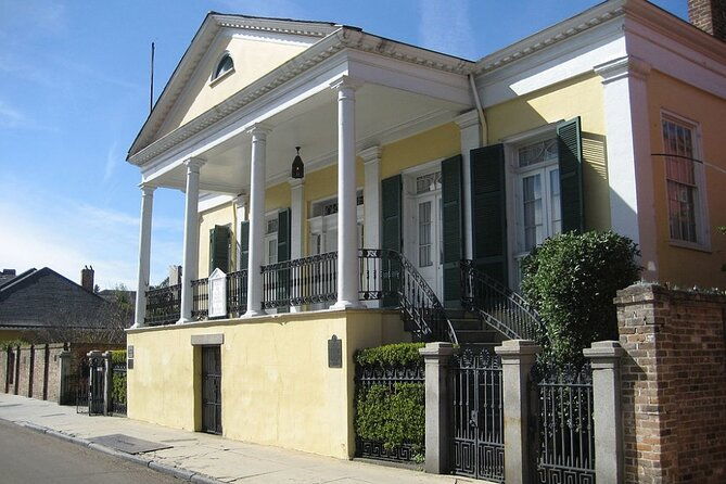 self-guided-scavenger-hunt-new-orleans-ghost-tour