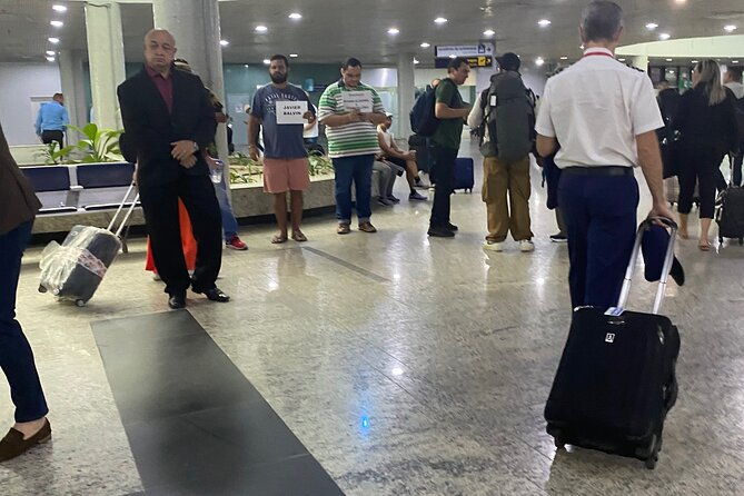 service-transfer-24h-group-van-airport-to-hotel-in-manaus