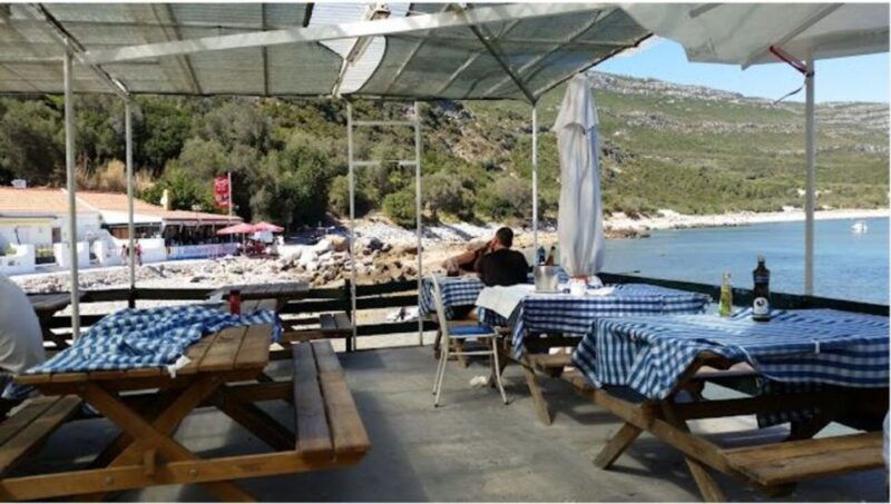 sesimbra-boat-tour-with-lunch-at-portinho-da-arrabida