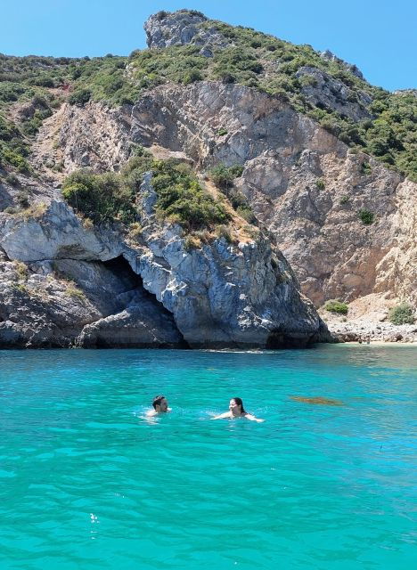 sesimbra-private-boat-tour-wild-beaches-secret-bays-caves
