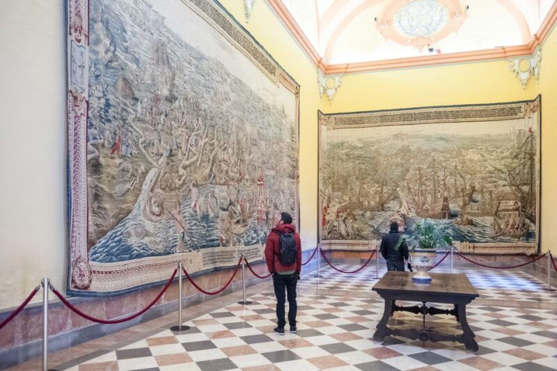 seville-alcazar-guided-tour-with-entrance