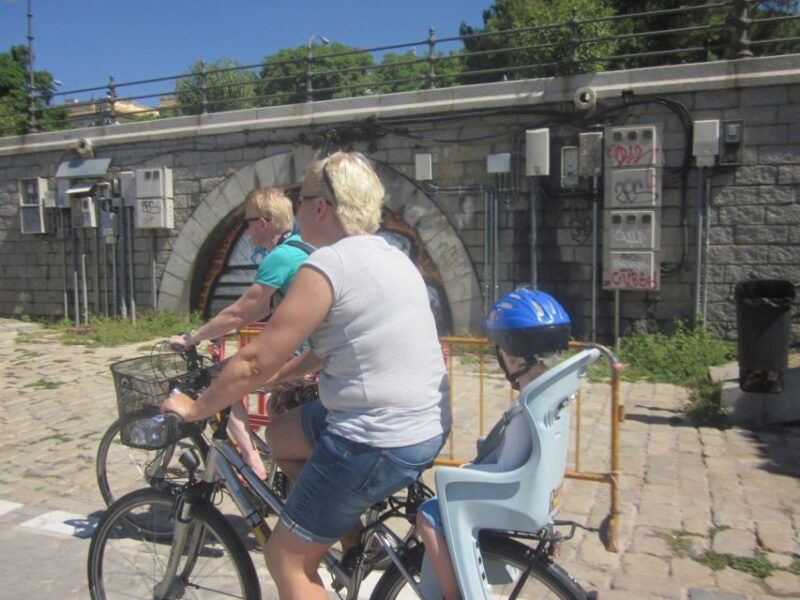 seville-highlights-city-bike-or-e-bike-tour