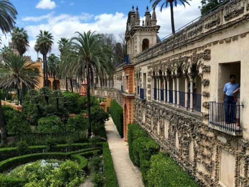 seville-private-tour-cathedral-alcazar-santa-cruz