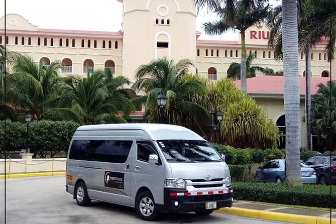 shared-shuttle-from-monteverde-to-montezuma-santa-teresa-mal-pais