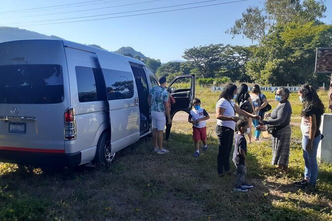 shuttle-service-from-el-tunco-to-antigua-or-el-paredon