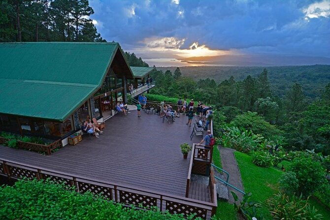 shuttle-to-arenal-observatory-lodge-spa-from-liberia-airport