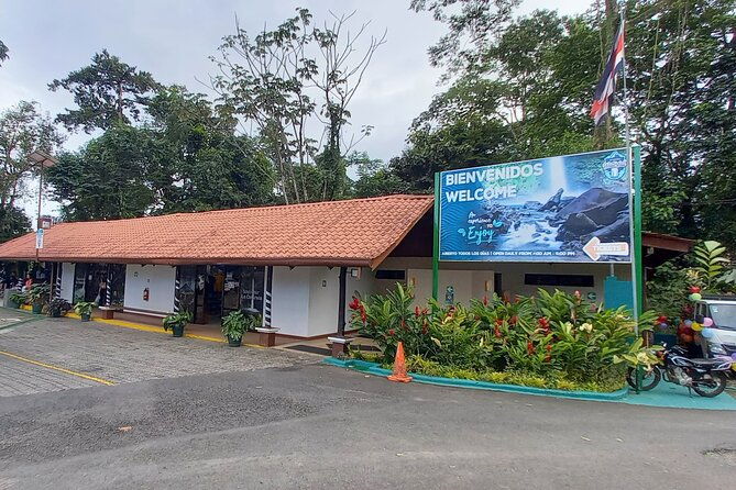 sjo-airport-to-la-fortuna-arenal-hotels-private-transfer-one-way