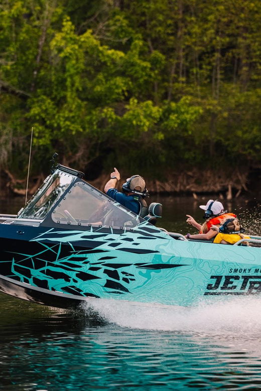 smoky-mountain-thrilling-helicopter-and-jet-boat-tour