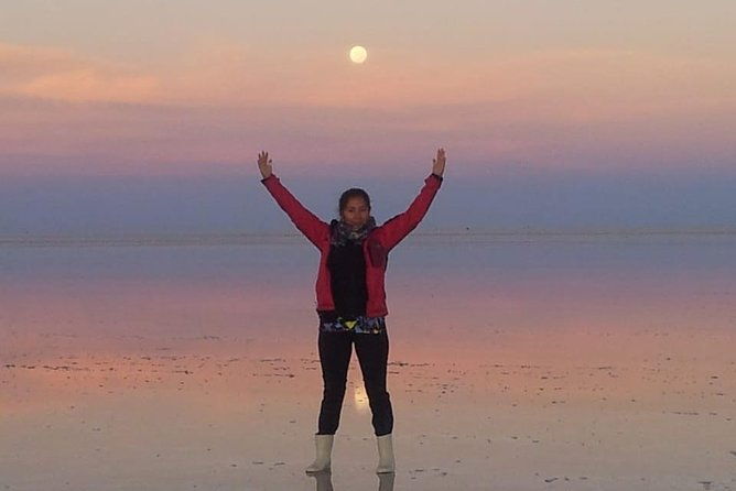 spectacular-sunset-in-uyuni-salt-flats-from-uyuni