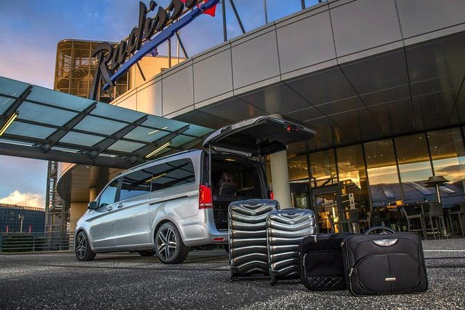 stirling-to-glasgow-luxury-car-transfer