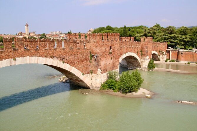story-of-romeo-and-juliet-walking-tour-in-verona
