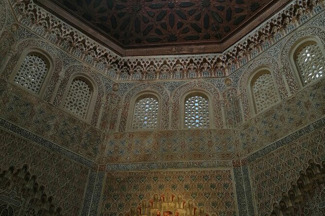 stroll-through-granada-historic-center-and-albayzin