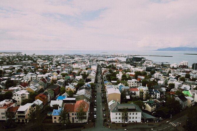 surprise-walk-of-reykjavik-with-a-local