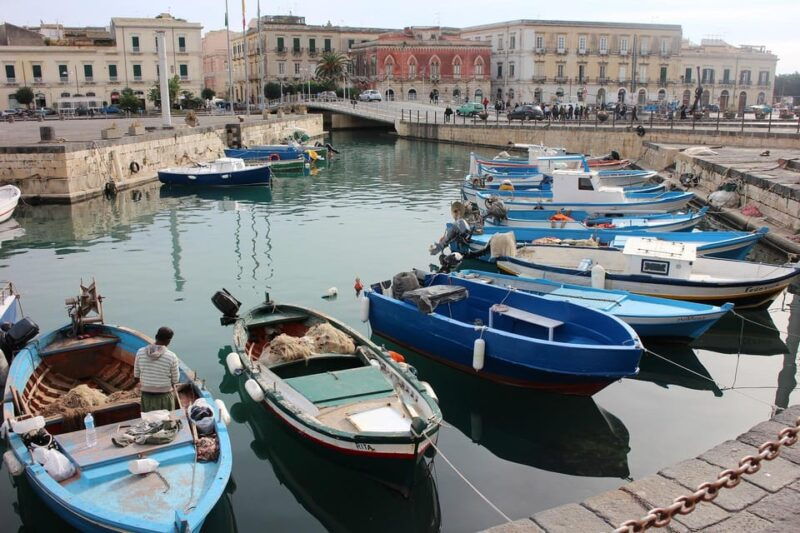 syracuse-in-a-day-full-tour-with-tasting-of-sicilian-flavors