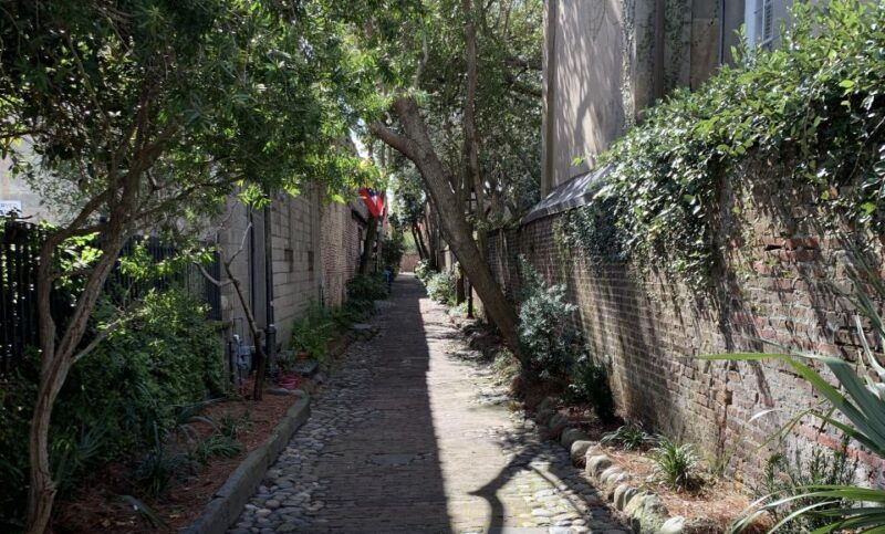 the-french-quarter-gps-guided-walking-tour-with-audio-guide