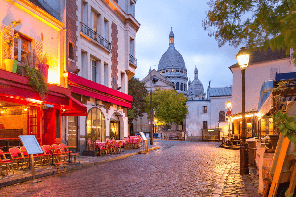 the-heart-of-paris-montmartre-and-historical-monuments
