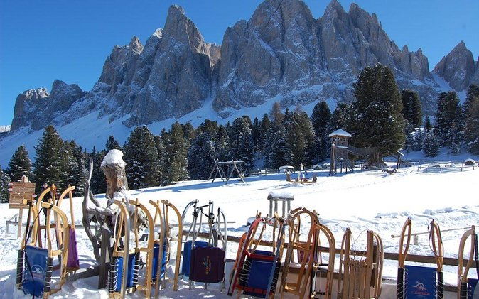 the-most-famous-sledge-slope-in-the-dolomites-and-a-panoramic-tour-by-car