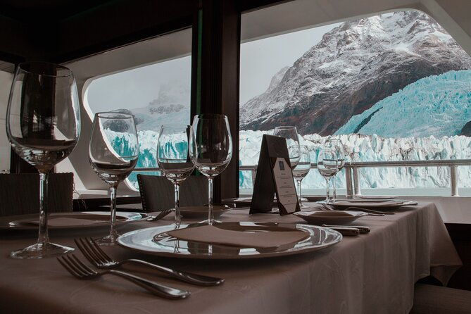 the-spirit-of-the-glaciers-1-night-guided-cruise-from-calafate