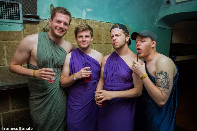 toga-pub-crawl-with-open-bar-party-in-rome