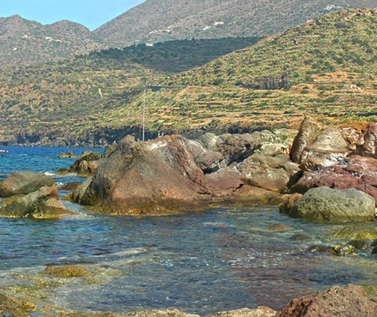 tour-alicudi-and-filicudi-max-12-p