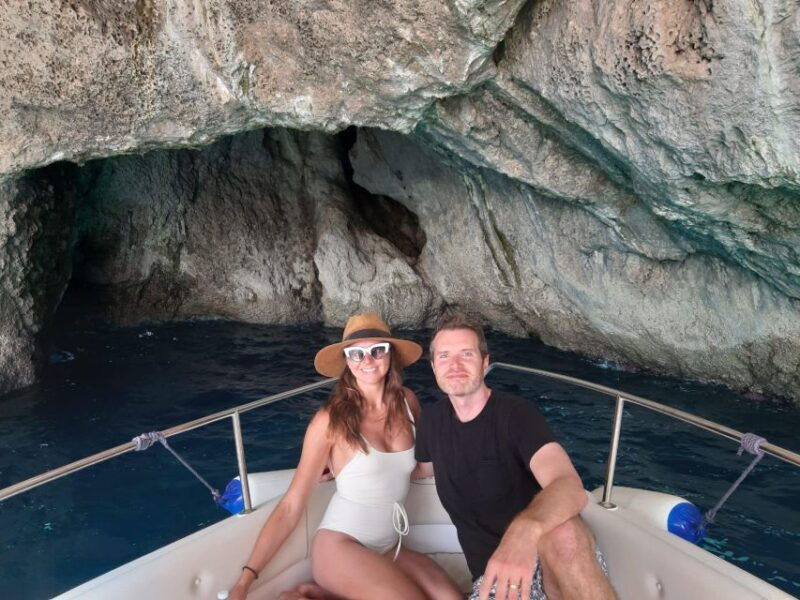tour-capri-discover-the-island-of-vips-by-boat