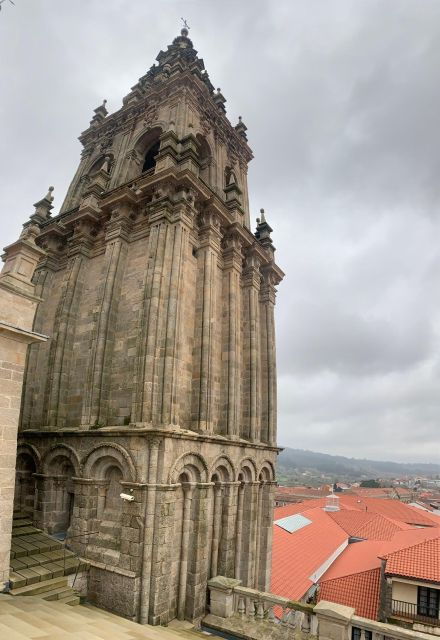 tour-cathedral-of-santiago-with-roofs-portico-de-la-gloria