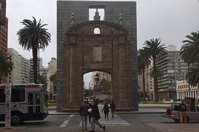 tour-of-montevideo-for-cruiseships-small-groups