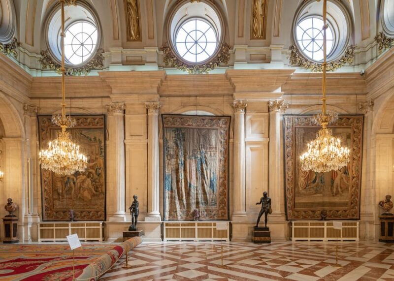 tour-of-the-historic-royal-palace-of-madrid