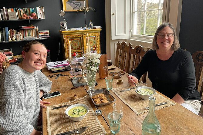 traditional-scottish-cooking-class-dinner-with-edinburgh-local