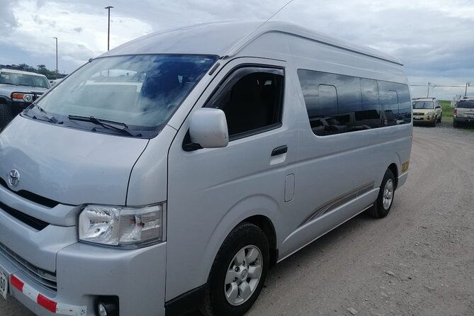 transfer-liberia-airport-to-planet-hollywood-or-andaz-papagayo-round-trip