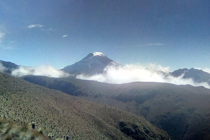 trekking-at-los-nevados-national-natural-park