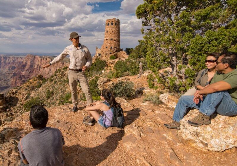 tusayan-grand-canyon-desert-view-south-rim-pink-jeep-tour