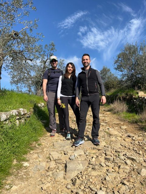tuscany-hiking-in-leonardo-da-vincis-land-lunch-wine