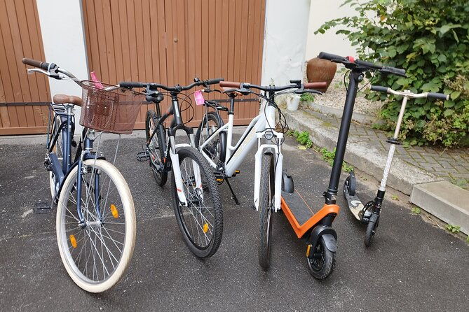 upto-12-person-1-rickshaw-guide-5-e-bikes3-bikes2-e-scooters