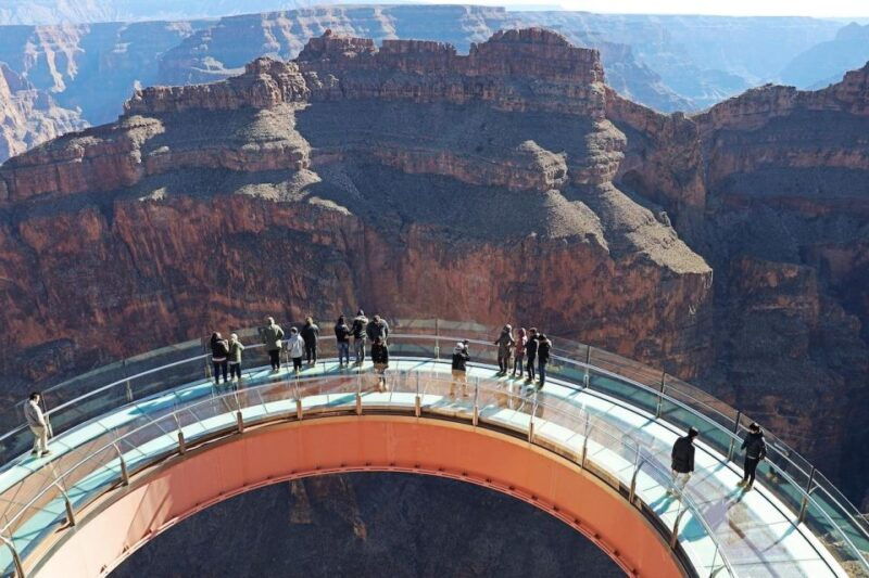 vegas-grand-canyon-airplane-helicopter-and-boat-tour