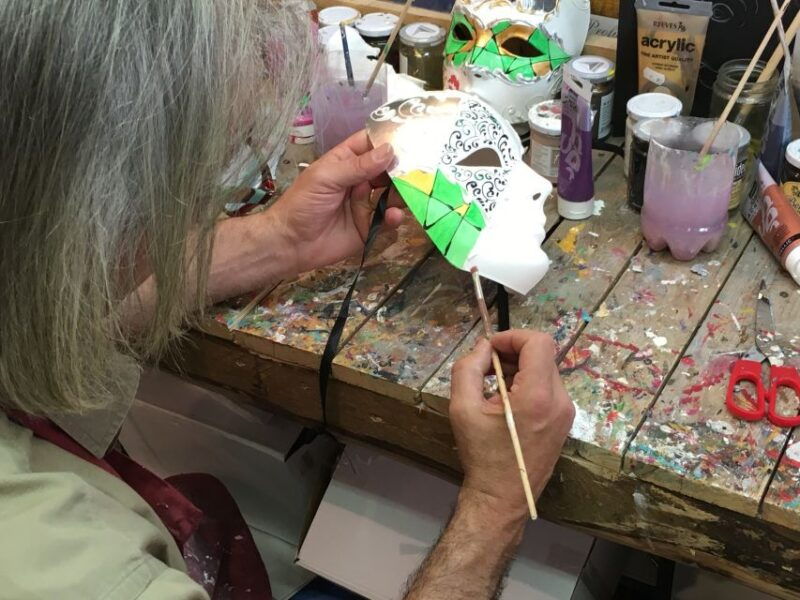 venice-carnival-mask-workshop