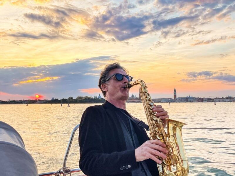 venice-catamaran-sunset-jazz-cruise-with-aperitivo