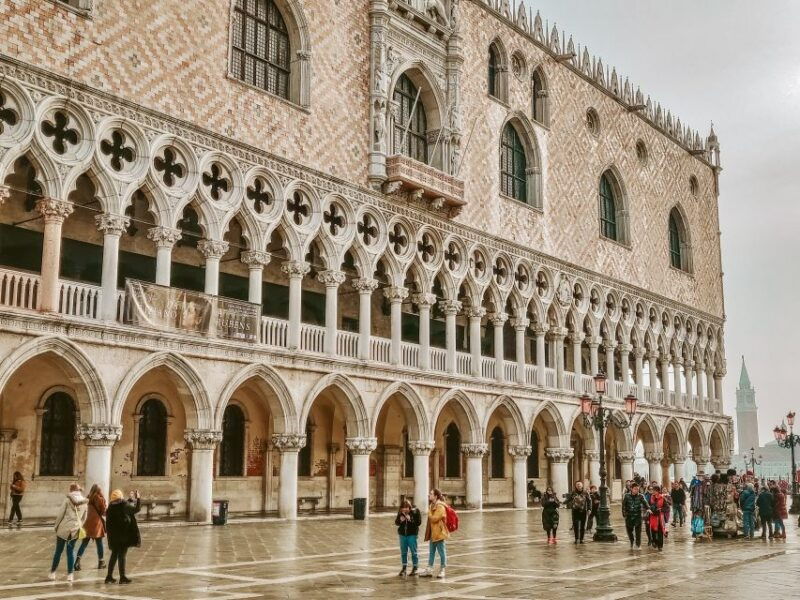 venice-st-marks-basilica-doges-palace-and-gondola-ride