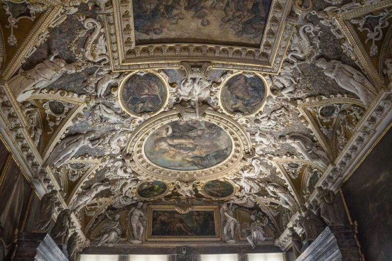 venice-st-marks-basilica-doges-palace-gondola-ride