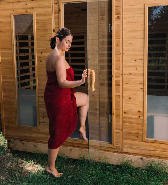 vinotherapy-in-a-gallura-winery-with-wine-tasting