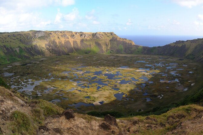 volcanic-wonders-and-the-kingdom-of-the-birdman-half-day