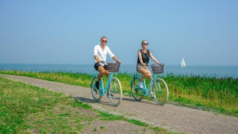 volendam-bike-rental-including-highlights-routes