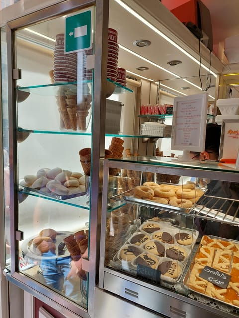 walking-tour-in-genoa-with-tastings-and-stories